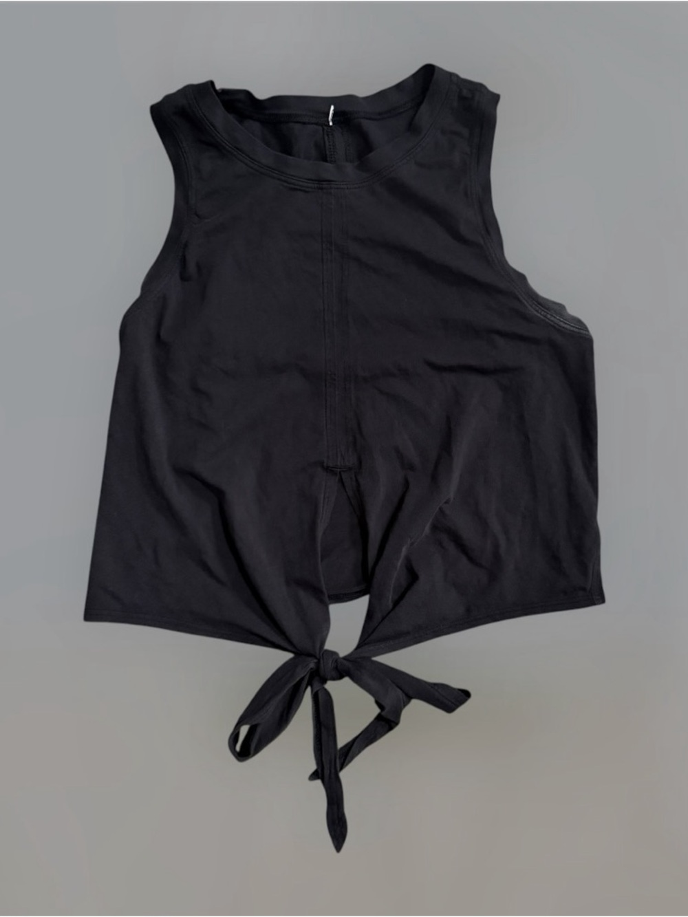 Lululemon Black top w/tie in front of